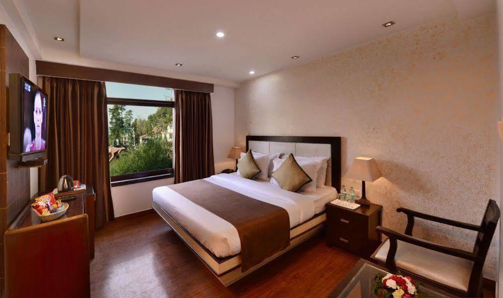 Hotel Ashiana Regency Shimla Zewnętrze zdjęcie